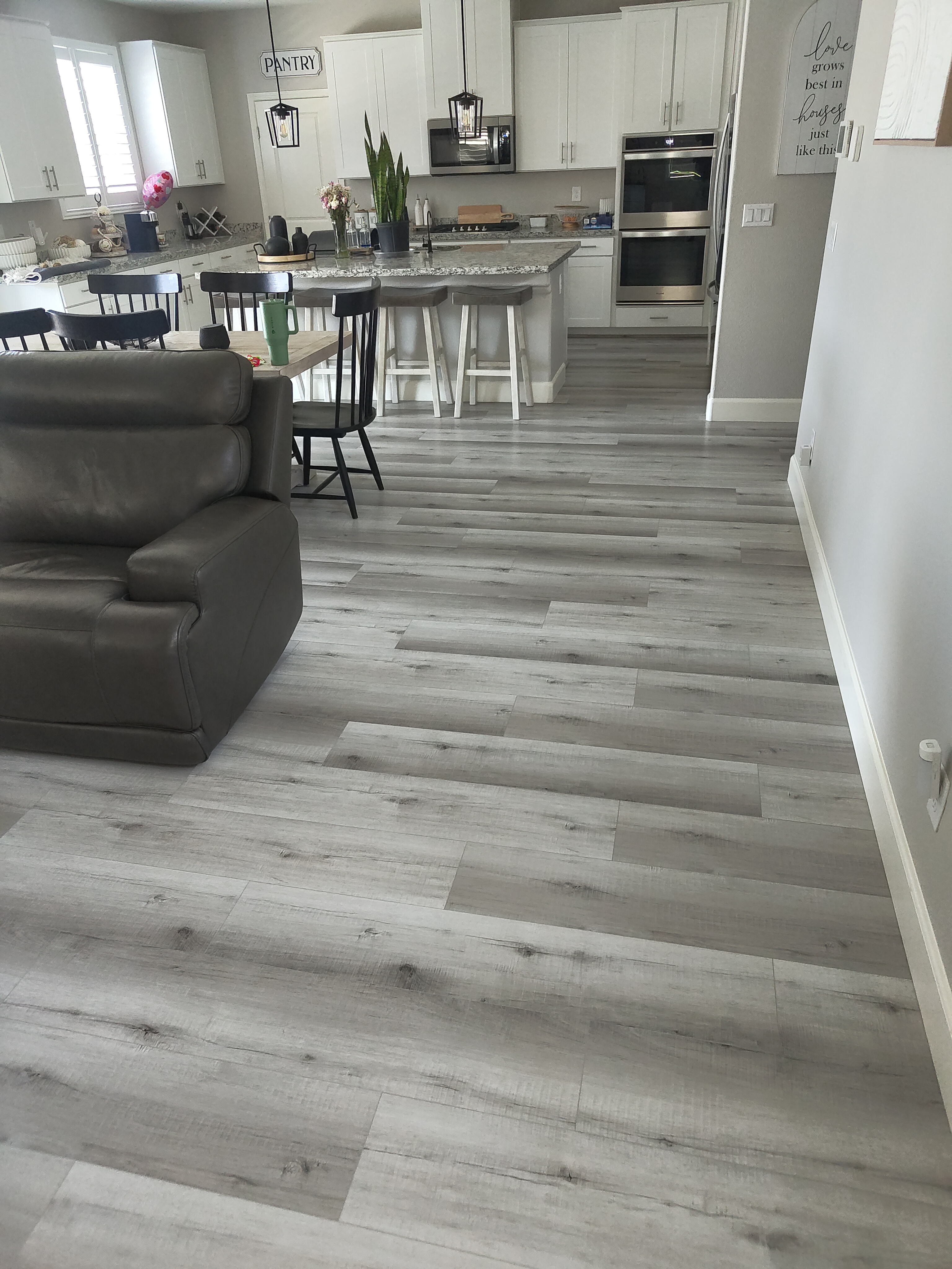 Vinyl & Laminate Cleaning